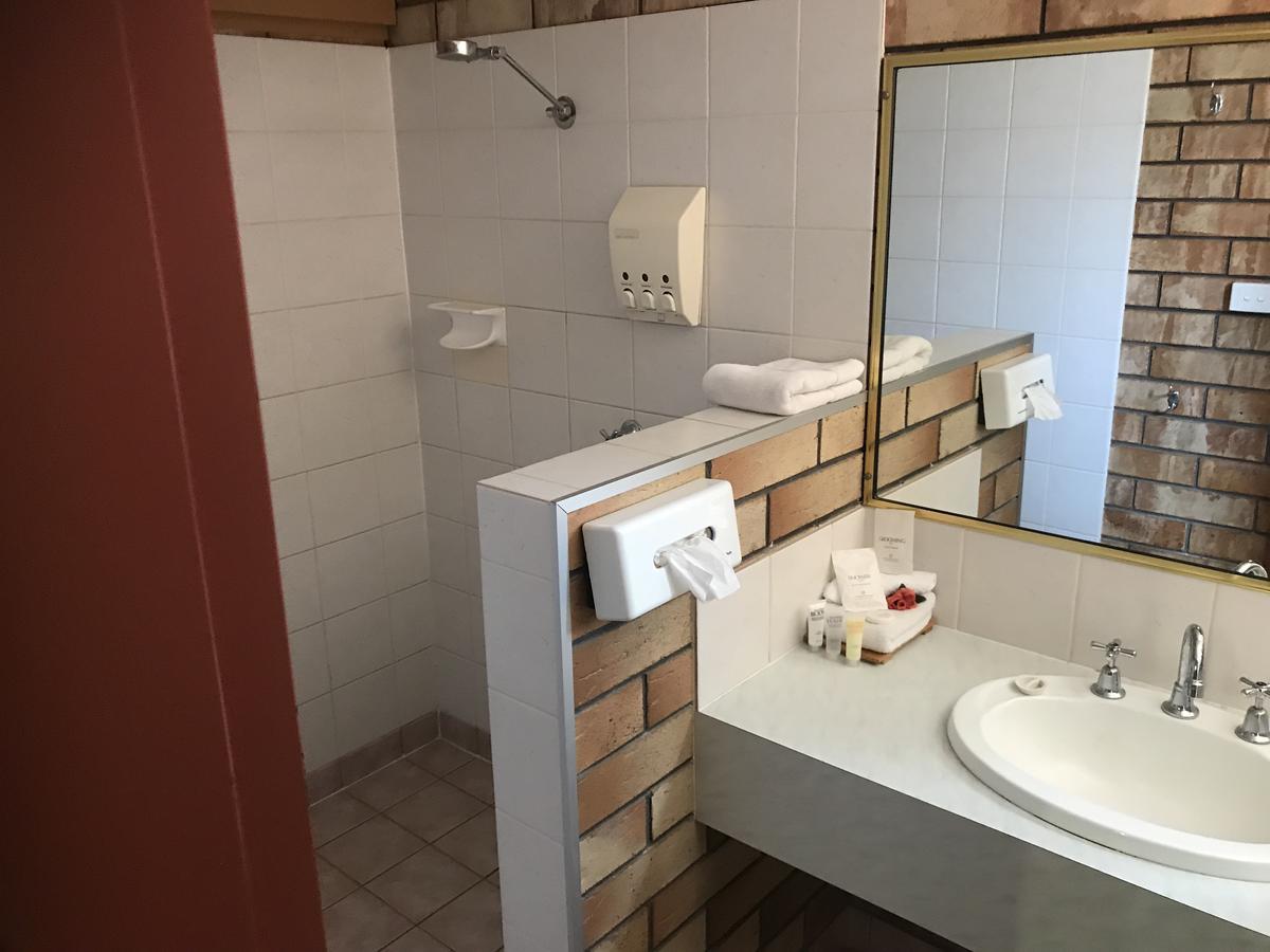 Miles Outback Motel Dış mekan fotoğraf