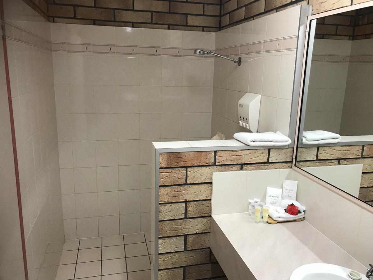 Miles Outback Motel Dış mekan fotoğraf