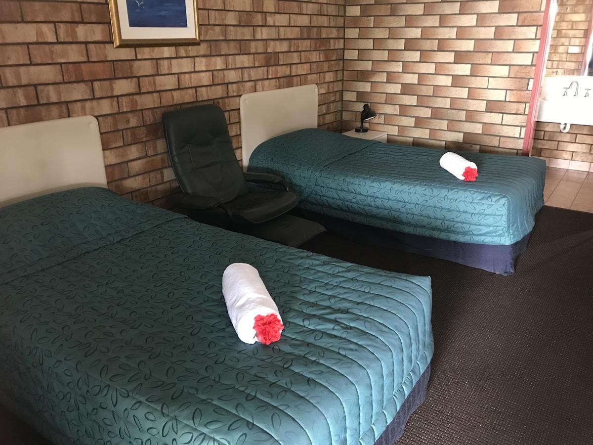 Miles Outback Motel Dış mekan fotoğraf