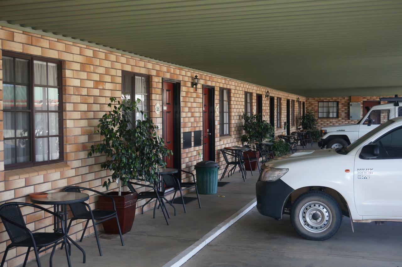 Miles Outback Motel Dış mekan fotoğraf