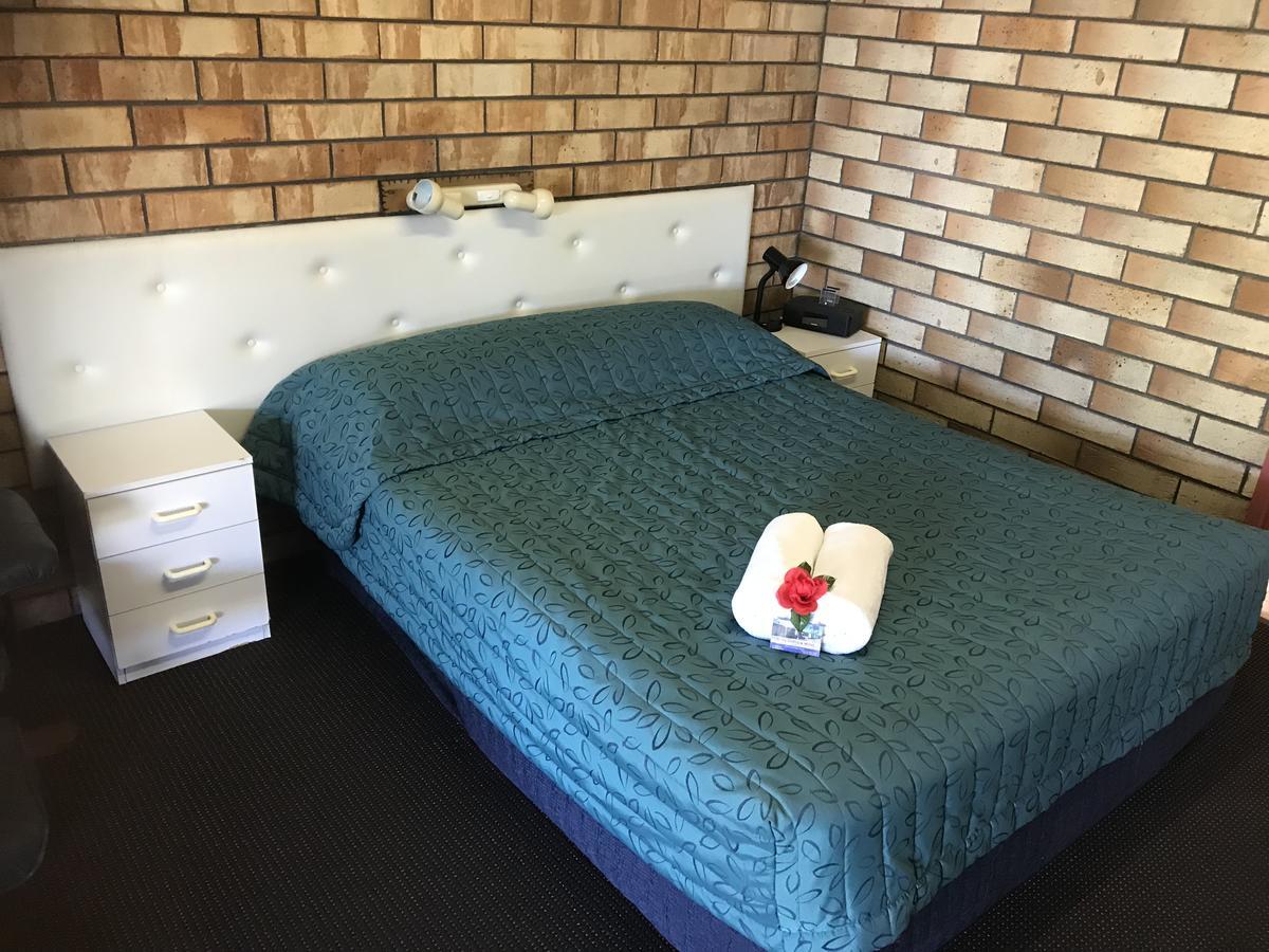 Miles Outback Motel Dış mekan fotoğraf